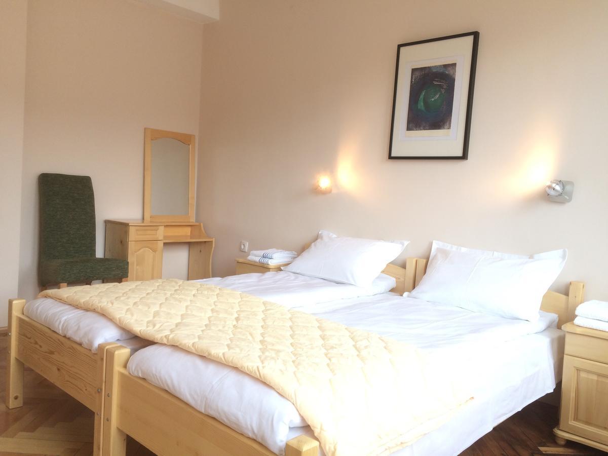 Hotel Hinovi Hvoyna ภายนอก รูปภาพ